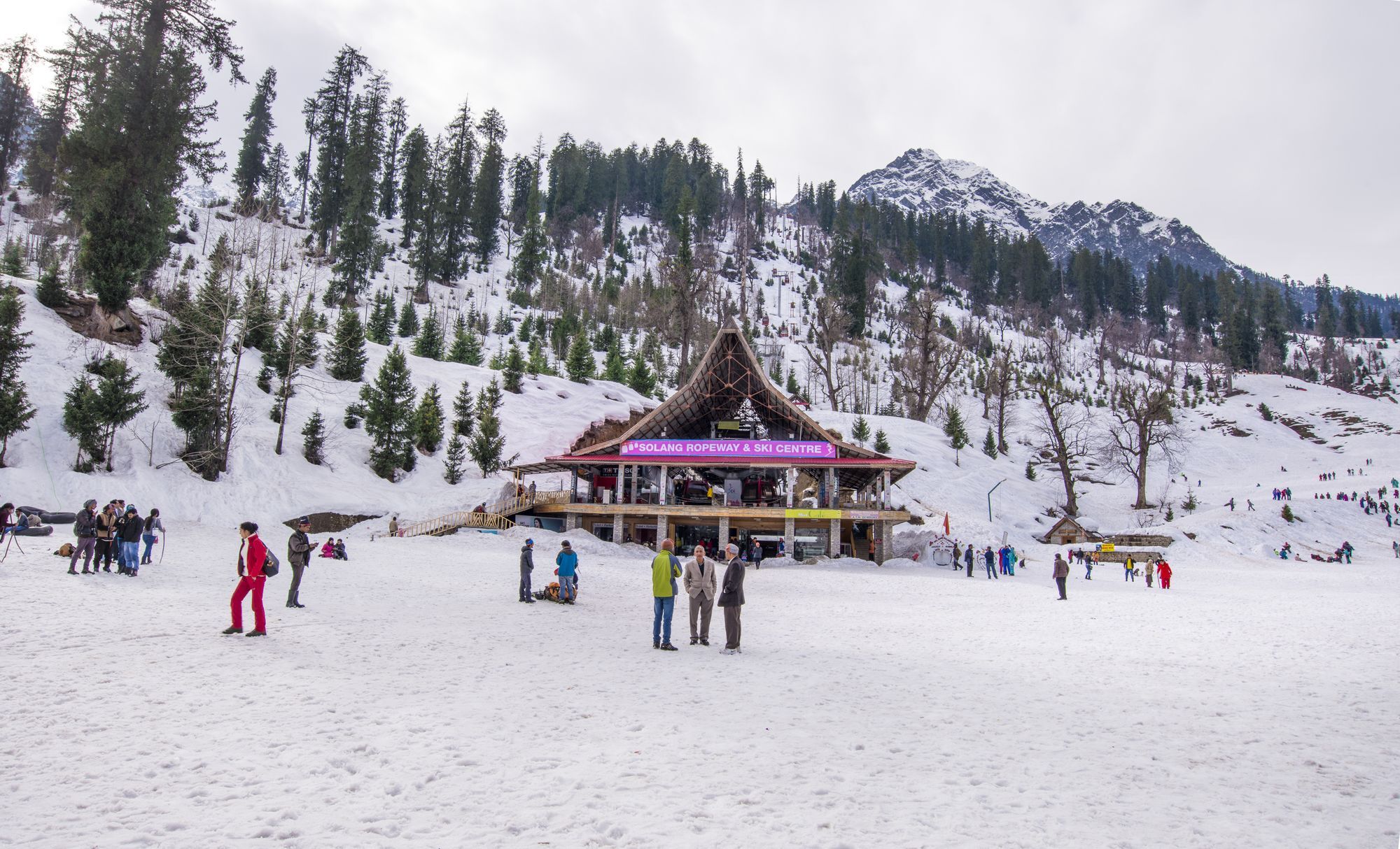 Solang Valley Resort Palchān Eksteriør bilde