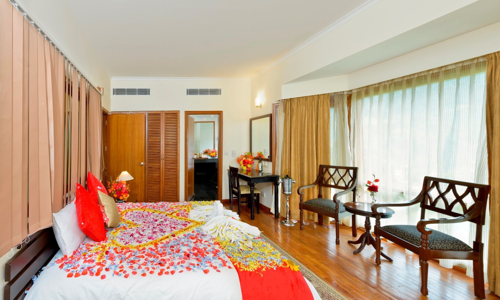 Solang Valley Resort Palchān Eksteriør bilde
