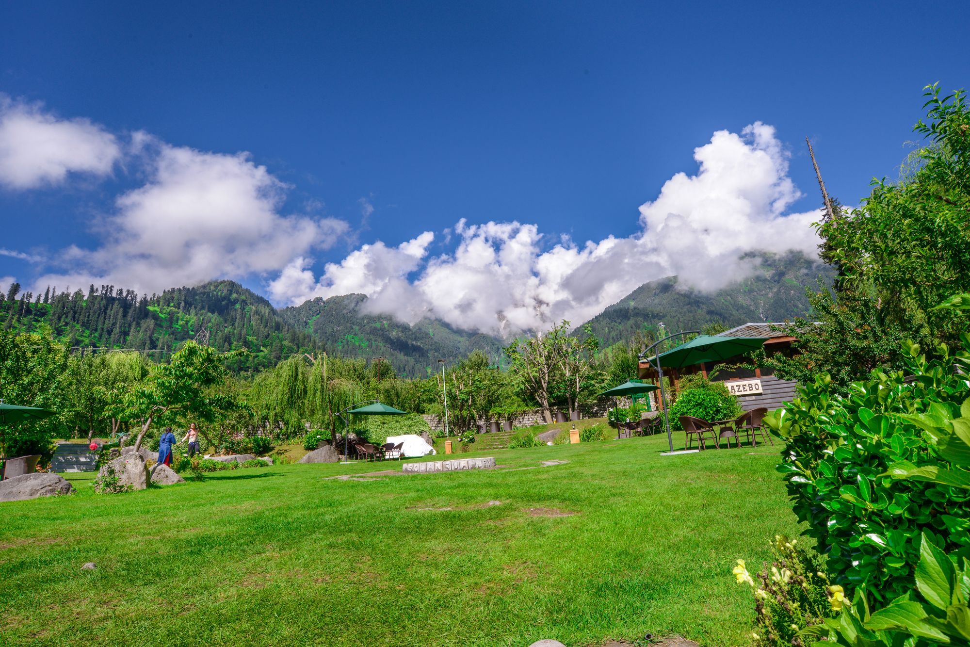 Solang Valley Resort Palchān Eksteriør bilde