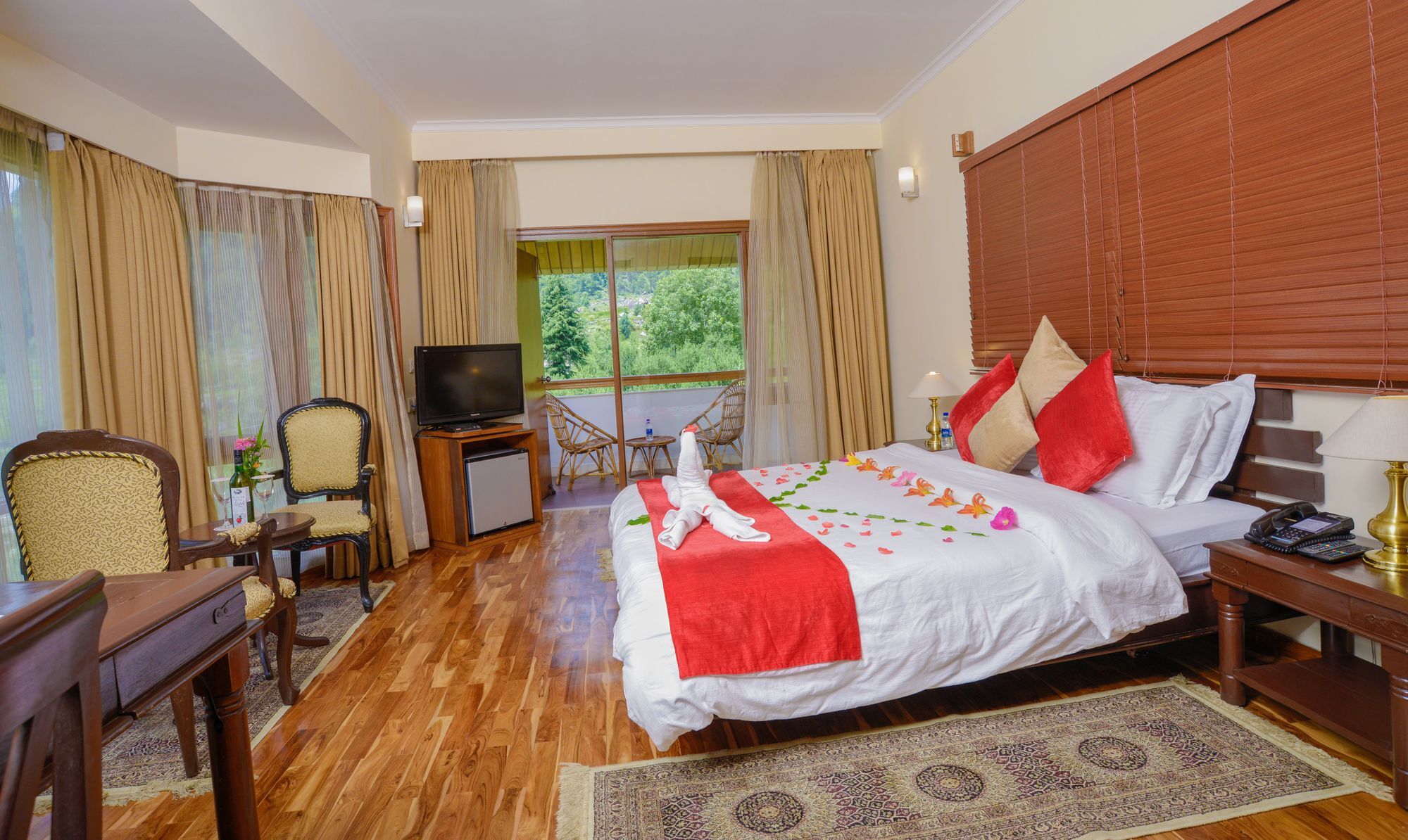 Solang Valley Resort Palchān Eksteriør bilde